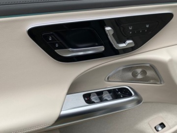 Mercedes Klasa E W214 Sedan 2.0 220d 197KM 2025 E Klasa 220 d 4-Matic Exclusive 2.0 (197KM) 2025, zdjęcie 11