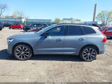 Volvo XC60 II 2023 Volvo XC 60 B5 Plus Dark Theme 2023 2.0l 2.0 Benzyna 247KM, zdjęcie 2