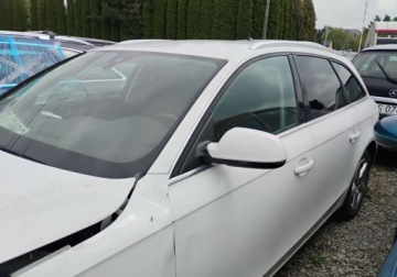 Audi A4 B8 Avant Facelifting 2.0 TDI 177KM 2014 Audi A4 Avant 112014r, 2.0TDI. AUTOMAT. Uszkodzony przod. 2.0 Diesel, zdjęcie 2