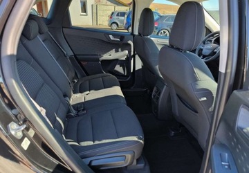 Ford Kuga III SUV 2.0 EcoBlue MHEV 150KM 2020 Ford Kuga Ford Kuga 2.0 TDCi 2x4 Titanium 2.0 Diesel 150KM, zdjęcie 10