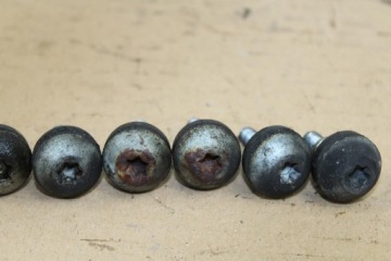 BMW K1200 GT K41 ПРАВЫЕ ВИНТЫ КРЫШКИ КОЛЕНЧАТОГО ВАЛА