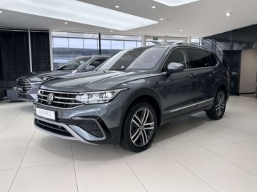 Volkswagen Tiguan Allspace SUV Facelifting 2.0 TDI SCR 150KM 2022 Volkswagen Tiguan Allspace Allspace Elegance 4Motion Hak Kamera cofania