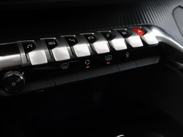 Peugeot 5008 II Crossover 1.5 BlueHDI 130KM 2020 Peugeot 5008 automat 7-osob. navi PDC tempomat, zdjęcie 28