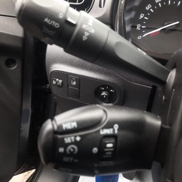 Citroen C3 III Hatchback 1.2 PureTech 82KM 2017 Citroen C3 III BENZYNA I rej. II 2018 rok, zdjęcie 11