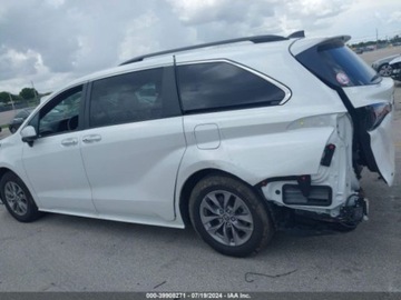 Toyota Sienna III 2023 Toyota Sienna 2023r, XLE, Hybrid, 2.5L 2.5 Hybryda 245KM, zdjęcie 4