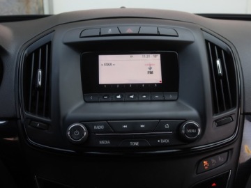 Opel Insignia I Hatchback Facelifting 2.0 CDTI Ecotec 170KM 2017 Opel Insignia 2.0 CDTI, 167 KM, Automat, Skóra, zdjęcie 11