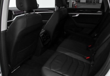 Volkswagen Touareg III SUV 3.0 V6 SCR TDI 231KM 2022 Volkswagen Touareg 3.0 TDI 231KM Tiptronic, Reflektory LED Matrix, Kamera, zdjęcie 10