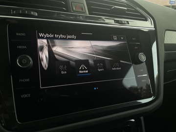 Volkswagen Tiguan II SUV Facelifting 2.0 TDI 200KM 2022 Volkswagen Tiguan 2.0TDI 200KM R-Line 4MOTION DSG(, zdjęcie 33