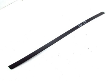 VOLVO V70 XC70 LISTWA ZGARNIAJĄCA SZYBY PRZÓD LEWA 07-16r
