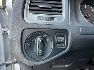Volkswagen Golf VII Hatchback 3d 1.6 TDI-CR DPF 105KM 2013 Volkswagen Golf 1.6 diesel 105 KM zarej w PL ksiazka serwis zadbany z, zdjęcie 13