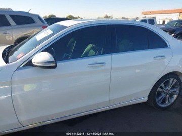 Mercedes Klasa C W205 2020 Mercedes-Benz Klasa C 2020r., C 300, od ubezpieczalni 2.0 Benzyna 255KM, zdjęcie 3