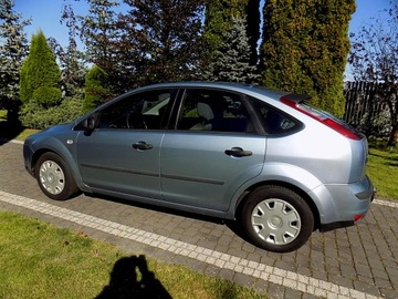 Ford Focus II Hatchback 5d 1.6 Duratec 100KM 2006 FORD FOCUS 1,6 16V LIFT 147 TYŚ. KM, zdjęcie 7