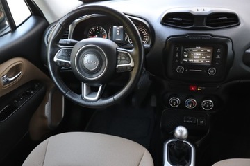 Jeep Renegade SUV 1.6 E-TorQ 110KM 2016 Jeep Renegade 1.6 E-torQ, Salon Polska, zdjęcie 6