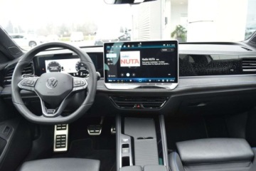 Volkswagen Passat B9 2024 Volkswagen Passat SalonPL 265KM 4x4 DSG R-line DCC Pakiety PANORAMA Kam.36, zdjęcie 9