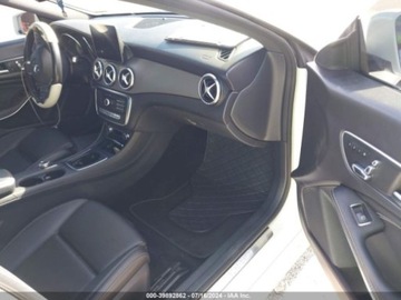 Mercedes CLA C118/X118 2019 Mercedes-Benz CLA 2019 Mercedes-Benz CLA CLA 250 4MATIC Coupe 2.0 Benzyna, zdjęcie 5