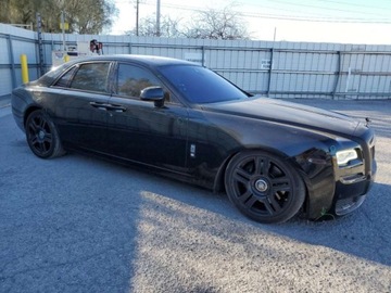 Rolls-Royce 2015 Rolls-Royce Ghost 2015 6.6l 6.6 Benzyna 563KM, zdjęcie 4