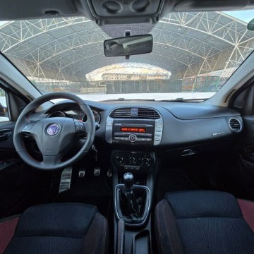 Fiat Bravo II Hatchback 5d 1.6 TD MultiJet 120KM 2008 Fiat Bravo II 1.6 Diesel Multijet 16V DPF Dynamic, zdjęcie 32