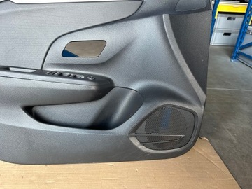 TAPICERKA,BOCZEK DRZWI LEWY PRZÓD OPEL CORSA F