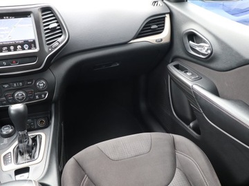 Jeep Cherokee V Terenowy 2.0 MJD 170KM 2015 Jeep Cherokee 2.0 MultiJet, 167 KM, 4X4, Automat, zdjęcie 6