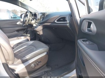 Chrysler Pacifica II 2023 Chrysler Pacifica Hybrid Touring L 2023 3.6l 3.6 Hybryda 260KM, zdjęcie 8