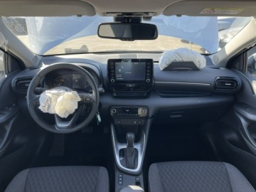 Toyota Yaris IV Hatchback 1.5 Hybrid Dynamic Force 116KM 2022 Toyota Yaris Hybryda Automat Kamera Podgrzewanie, zdjęcie 9