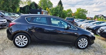Opel Astra J Hatchback 5d 1.6 Twinport ECOTEC 115KM 2010 Opel Astra BENZYNA POL SKORA 5 drzwi super okazja polecamy 1.6, zdjęcie 9
