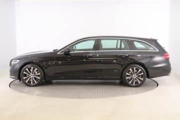 Mercedes Klasa E W213 Kombi Plug-in Facelifting 2.0 E300de 306KM 2020 Mercedes E E 300 de, 301 KM, Automat, Skóra, Navi, zdjęcie 2
