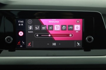 Volkswagen Golf VIII Variant 1.5 eTSI 150KM 2022 VW Golf 1.5 eTSI, Salon Polska, 1. Właściciel, zdjęcie 11