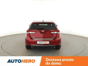 Toyota Auris II Hatchback 5d Facelifting 1.8 Hybrid 136KM 2017 Toyota Auris Edition-S+ kamera grzane fotele, zdjęcie 5