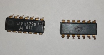 Układ Motorola MPQ3798 tranzystory niskoszumowePNP