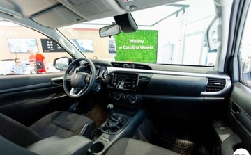 Toyota Hilux VIII Pojedyncza kabina Facelifting 2.4 D-4D 150KM 2024 Toyota Hilux Toyota Hilux 2.4 D-4D Double Cab DLX 4x4 2.4 Diesel 150KM, zdjęcie 16