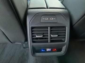 Volkswagen Passat B8 Variant Facelifting 1.5 TSI EVO 150KM 2025 Volkswagen Passat serwis ASO 2.0TDI 150KM bezwypadkow gwarancja pakiety ka, zdjęcie 24