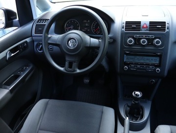 Volkswagen Touran II 1.2 105KM 2010 VW Touran 1.2 TSI, Serwis ASO, Klima, Parktronic, zdjęcie 6