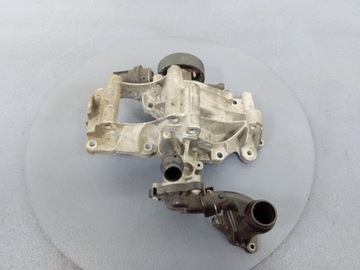 BMW 5 G30 G31 2.0D B47 UCHYCENÍ ČERPADLO VODY 8591718