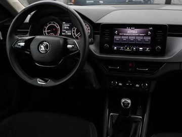 Skoda Kamiq Crossover 1.0 TSI 95KM 2023 Skoda Kamiq 1.0 TSI, Salon Polska, Serwis ASO, zdjęcie 6