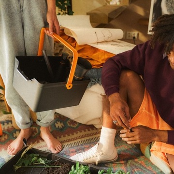 FISKARS URBAN Контейнер с ручкой для хранения садового инвентаря