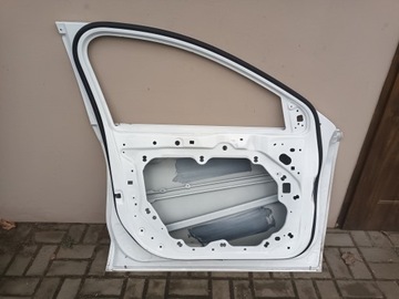 DVEŘE LEVÉ PŘEDNÍ FORD FOCUS MK4 IV LEVÝ 5D
