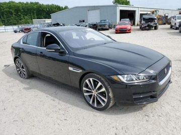 Jaguar XE Sedan 2.0 i4 240KM 2017 Jaguar XE 2017 JAGUAR XE PRESTIGE, Amer-Pol, zdjęcie 4