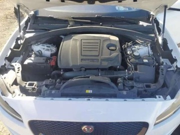 Jaguar F-Pace SUV 2.0 i4P 300KM 2019 Jaguar F-Pace 2.0 benzyna 300KM 4x4 wersja PREMIUM 2.0 Benzyna 300KM, zdjęcie 6