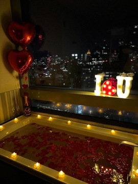 Лепестки роз Оформление ко Дню святого Валентина Годовщина свадьбы для отеля Свечи Сердечки