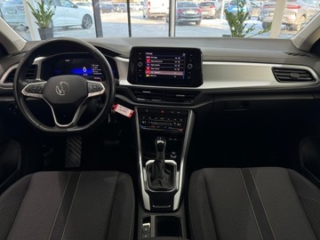 Volkswagen T-Roc I SUV Facelifting 1.5 TSI ACT 150KM 2023 Volkswagen T-Roc Life / Podgrzewane fotele / Kamer, zdjęcie 12