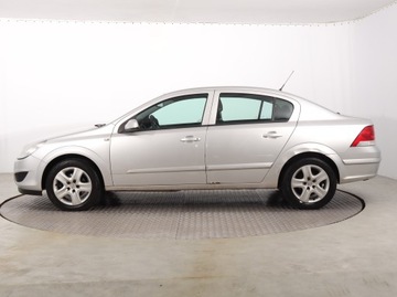 Opel Astra H Sedan 1.6 ECOTEC 115KM 2008 Opel Astra 1.6 16V, Klima, Klimatronic, El. szyby, zdjęcie 2