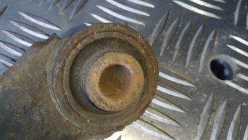 551001D000 KOLENO ZADNÍ PRAVÝ 2.0 CVVT 106 2006 KIA CARENS III (UN)