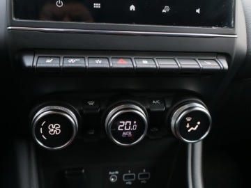 Renault Captur II Crossover 1.3 TCe 140KM 2021 Renault Captur 1.3 TCe MHEV, Salon Polska, zdjęcie 16