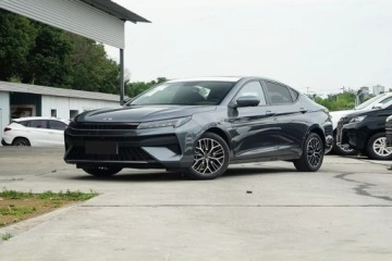 JAC 2025 JAC J7 Plus 1.5T CVT Sedan 136KM 2025, zdjęcie 2