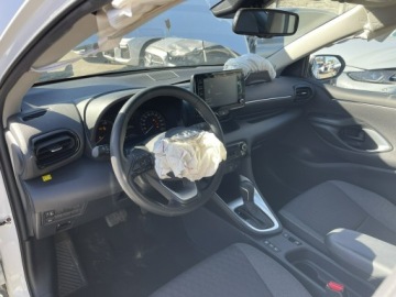 Toyota Yaris IV Hatchback 1.5 Hybrid Dynamic Force 116KM 2022 Toyota Yaris Hybryda Automat Kamera Podgrzewanie, zdjęcie 7