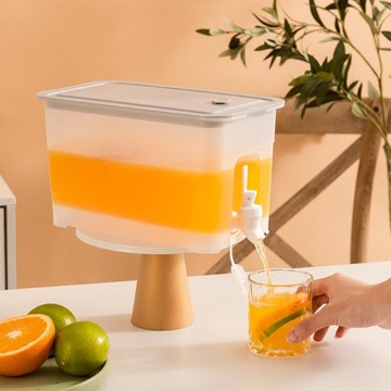 Диспенсер для напитков для холодильника емкостью 4 литра, в плотном сером цвете.