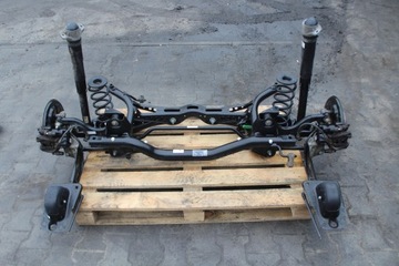 VW Touran 5TA zawieszenie belka tył 5QA505315B