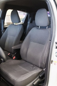 Toyota Yaris III Hatchback 5d Facelifting 2017 1.5 Hybrid 100KM 2018 Toyota Yaris Hybrid 100 Selection 1.5 Hybryda 100KM, zdjęcie 7