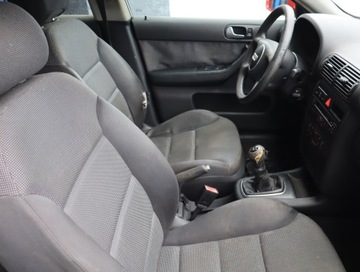 Audi A3 8L Hatchback 1.6 i 102KM 2000 Audi A3 1.6, Klima, Klimatronic, El. szyby, zdjęcie 8